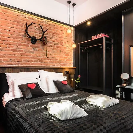 Wooden Horse - New - Old Town Apartman